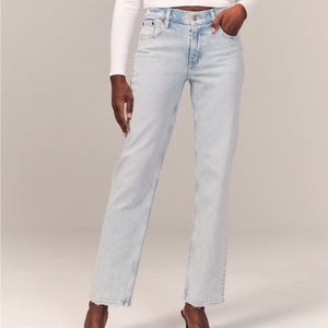 Abercrombie Curve Love 90s Straight Low Rise size 6 short